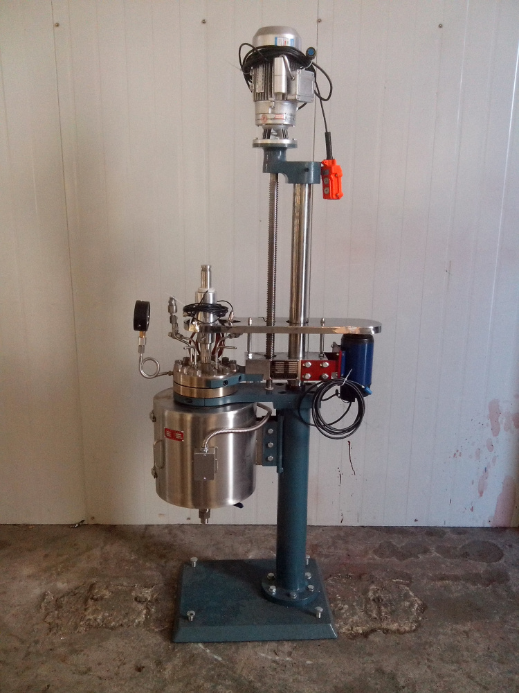 TFCF系列--電動升降釜蓋、開啟式電加熱爐3